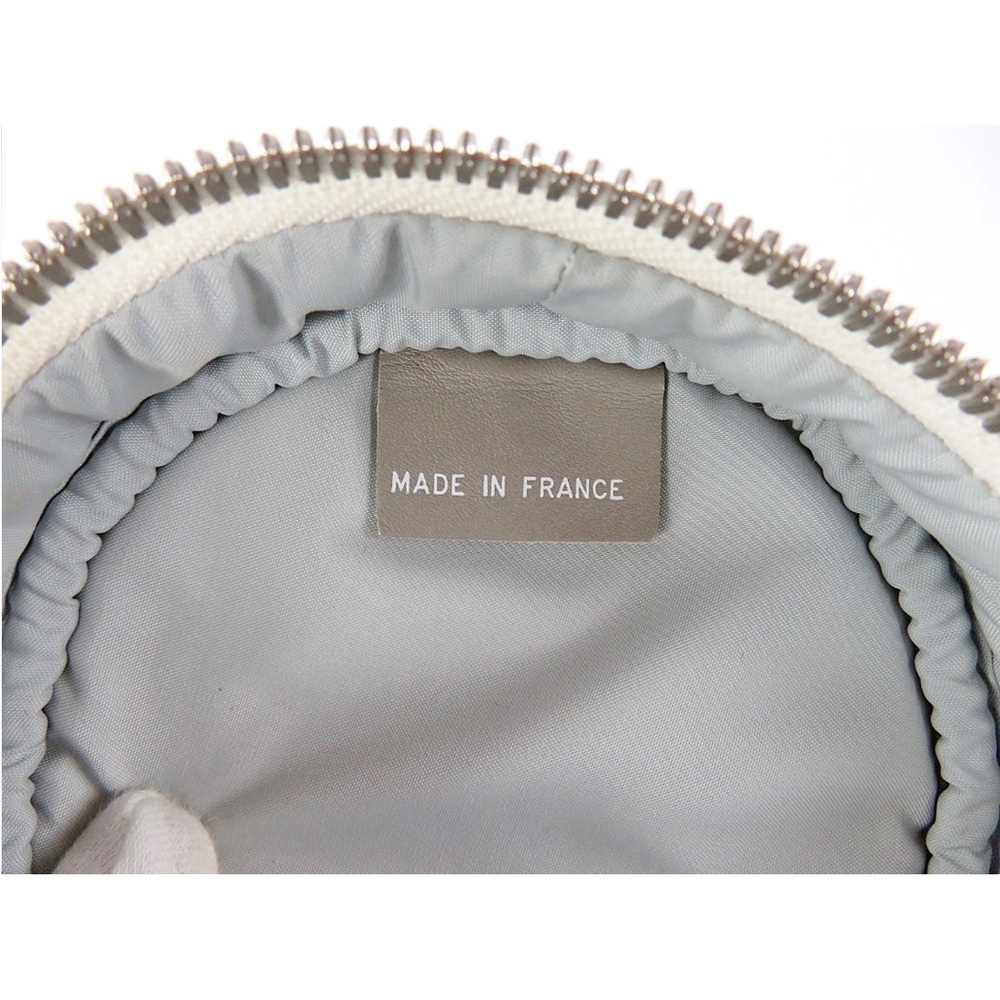 CHANEL White Quilted Bottle Carrier - Picture 14 of 16